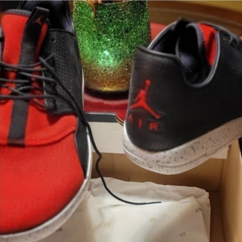 Brqnd New Never Worn Jordan Eclipse  Size 12